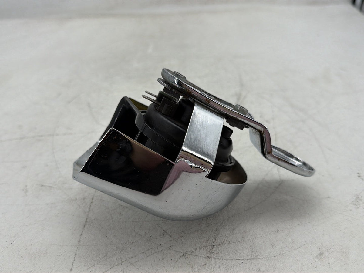 2009 Harley Dyna Street Bob FXDB OEM Horn Signal Klaxon Chrome Cover