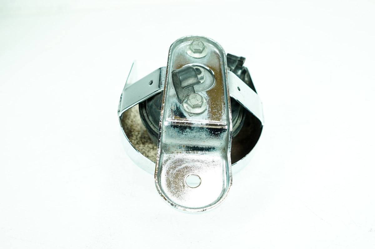 2007 - 2011 Harley-Davidson Touring Street Glide Horn Signal Klaxon Chrome Cover 69060-90D