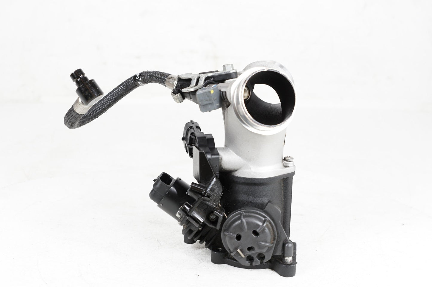 2013 - 2022 Harley-Davidson Sportster Iron Engine Intake Manifold Throttle Body 27694-07A