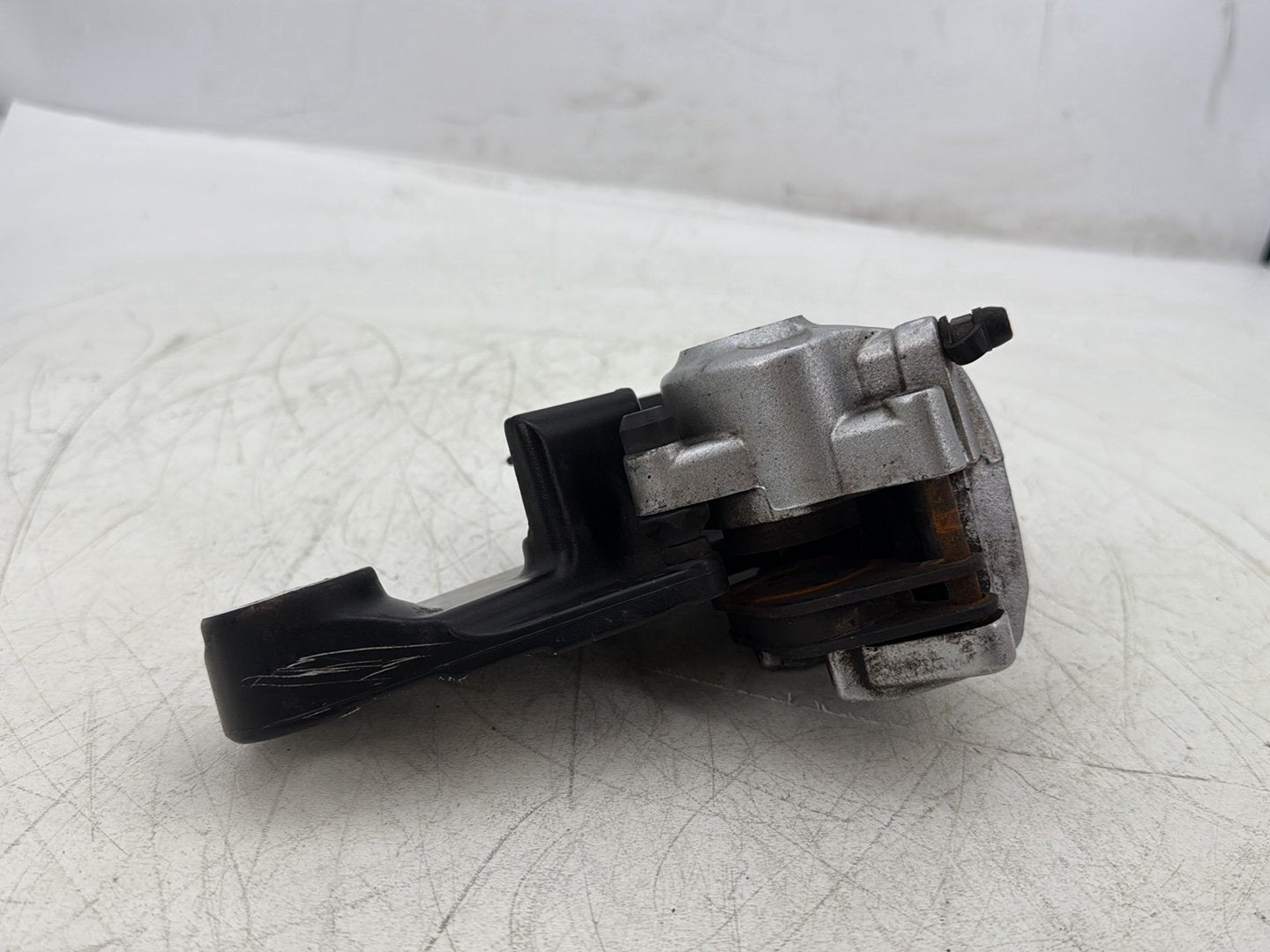 2004 Harley Sportster XL883C 883 Custom OEM Rear Back Brake Caliper w/ Bracket