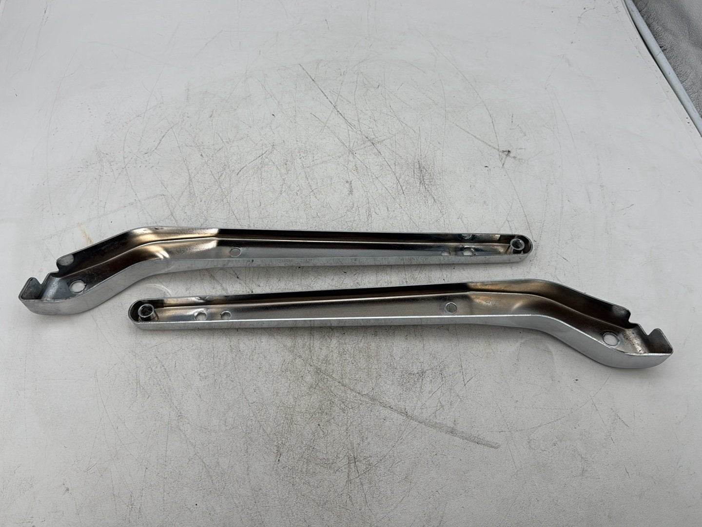 2003 Harley Dyna Wide Glide FXDWG OEM Rear Left Right Fender Struts Bracket