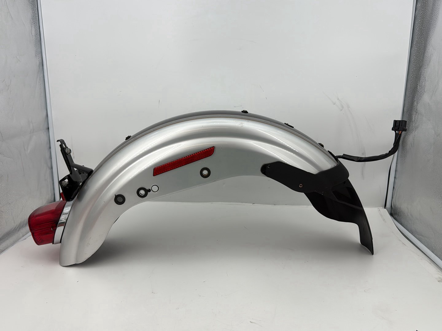 2003 Harley Sportster XL1200C 1200 Custom Anniversary OEM Rear Wheel Fender Taillight Brake Lamp