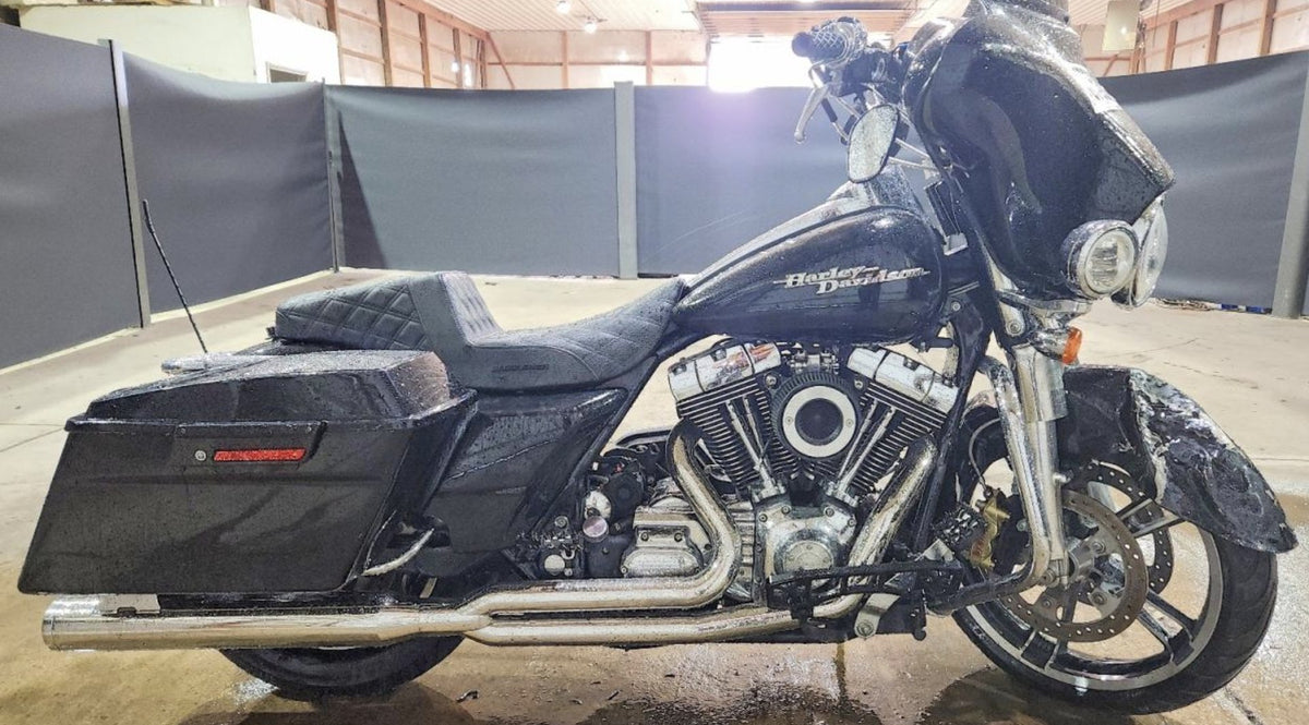 1999-2006 Harley-Davidson Street Glide FLHX Touring