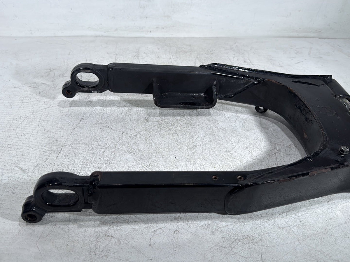 2005 Harley Road King Touring Police OEM Rear Fork Swingarm Swing Arm