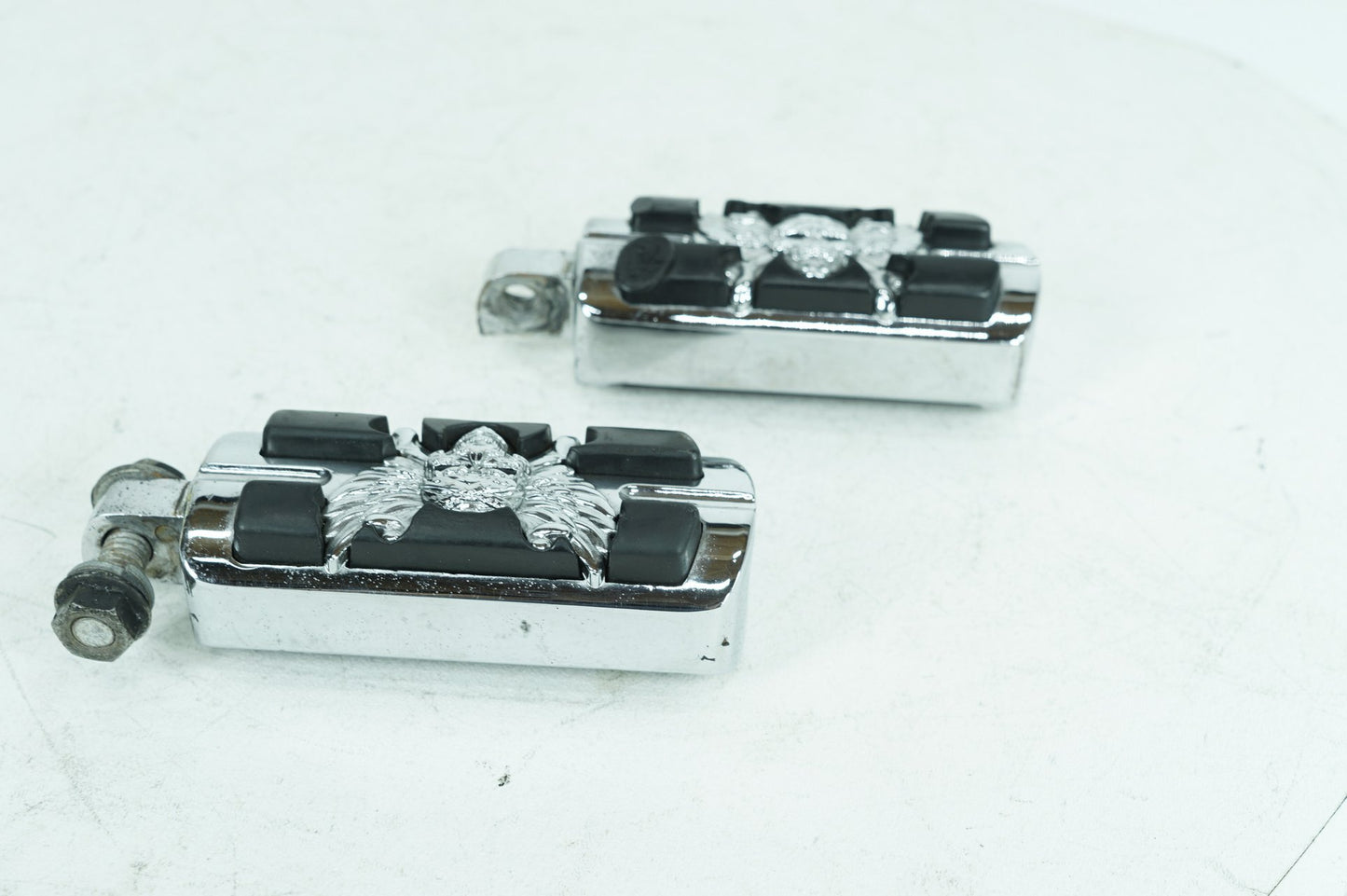 2000 - 2006 Harley-Davidson Softail Deuce Left & Right Step Foot Rest Pegs B07NVXY9VR