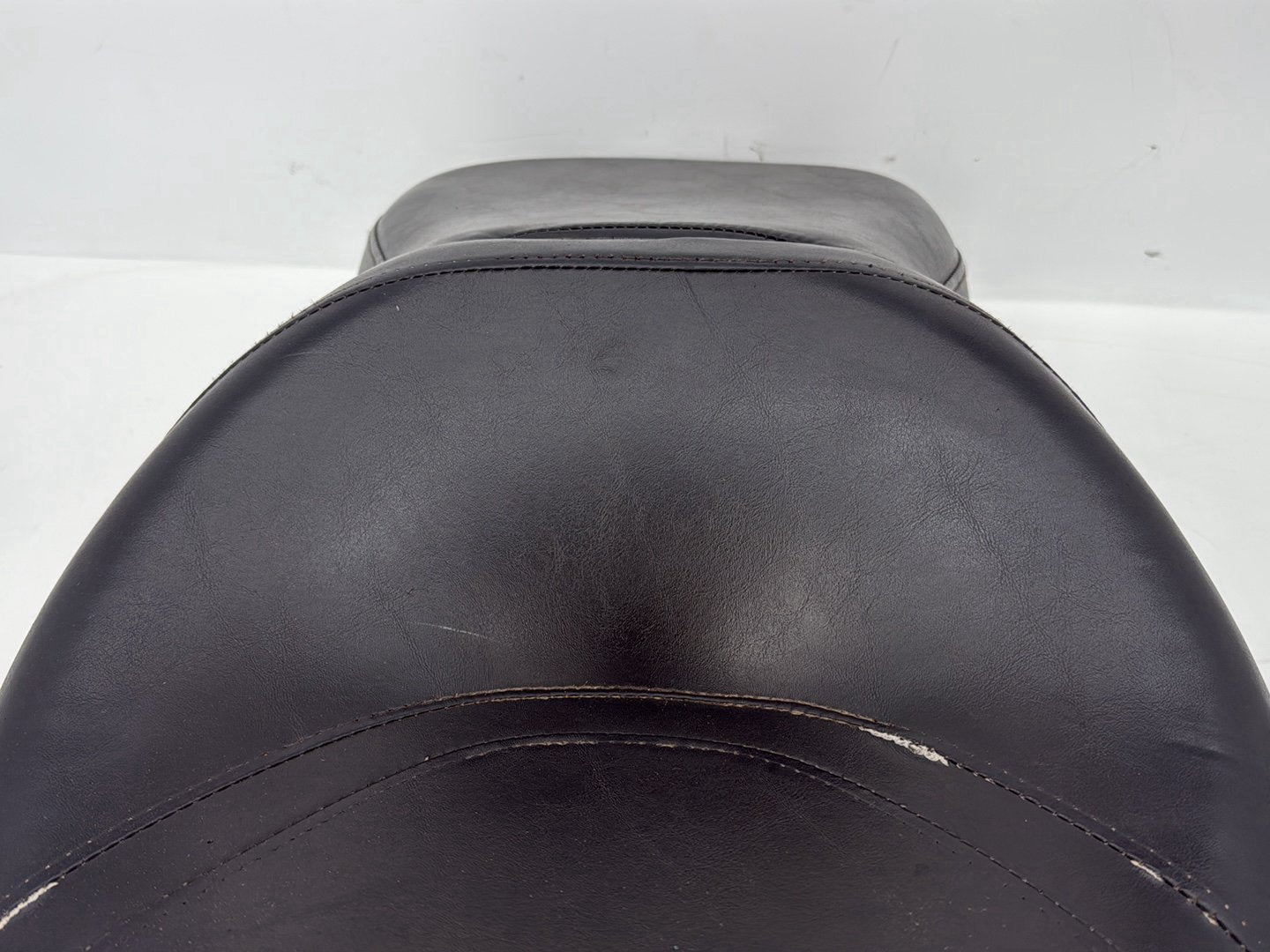 Harley-Davidson Misc  Passenger Rider Driver Seat Saddle 52164-09
