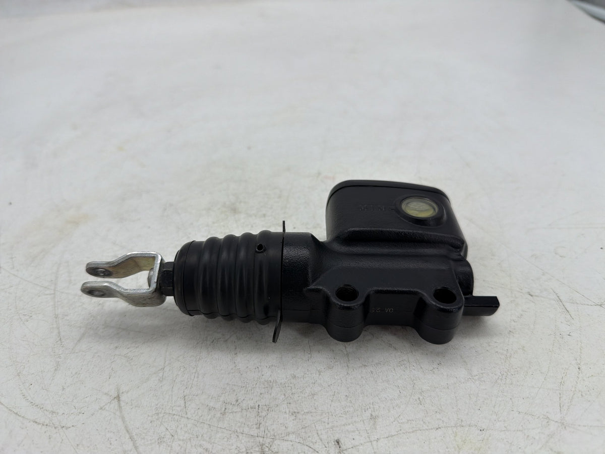2020 Harley Softail Standard FXST OEM Rear Brake Master Cylinder Reservoir