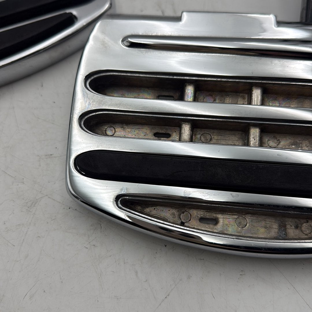 2007 - 2012 Harley-Davidson Touring Electra Glide Classic Left & Right Passenger Floorboard Foot Rest Kuryakyn 7906