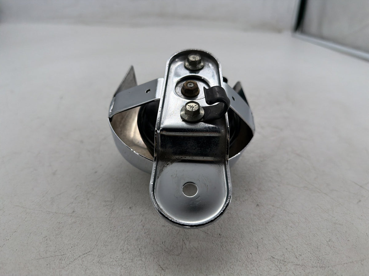 2003 Harley Softail Deuce FXSTDI OEM Horn Signal Klaxon Chrome Cover