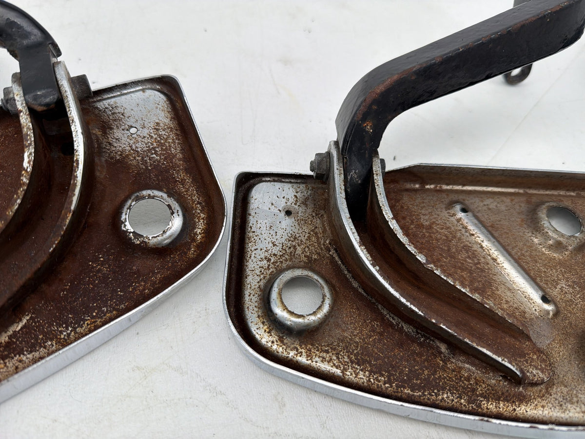 2004 Harley Electra Glide Touring Ultra OEM Left Right Driver & Pass Floorboard Foot Rest