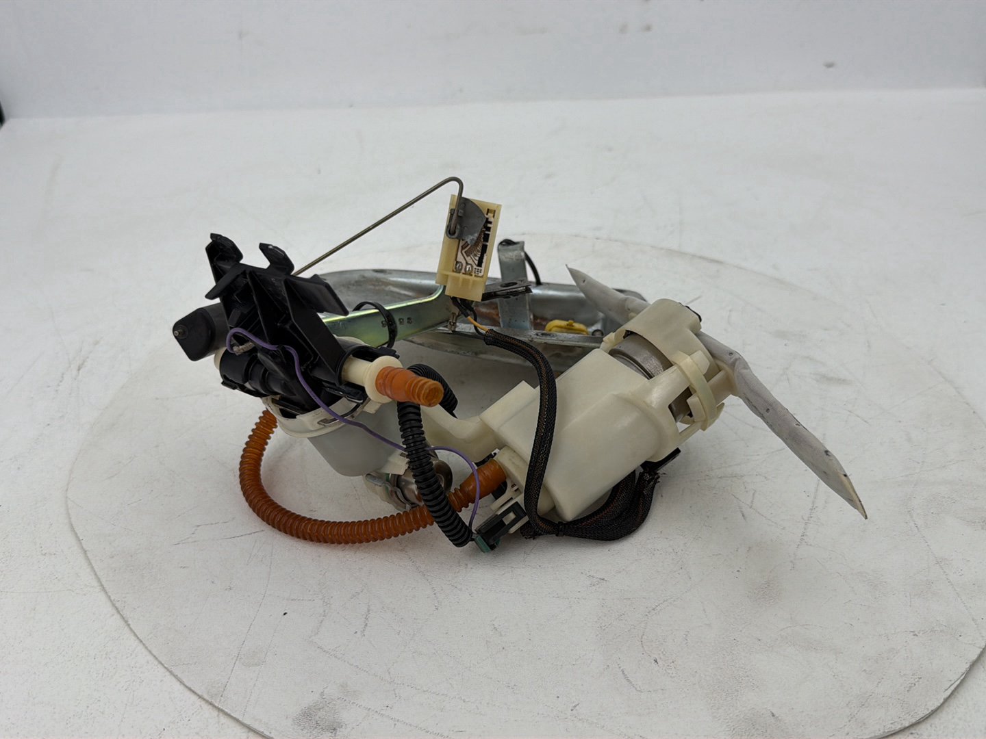 2007 - 2017 Harley-Davidson Dyna Super Glide Custom Gas Gasoline Fuel Petrol Pump Sending 75218-04B