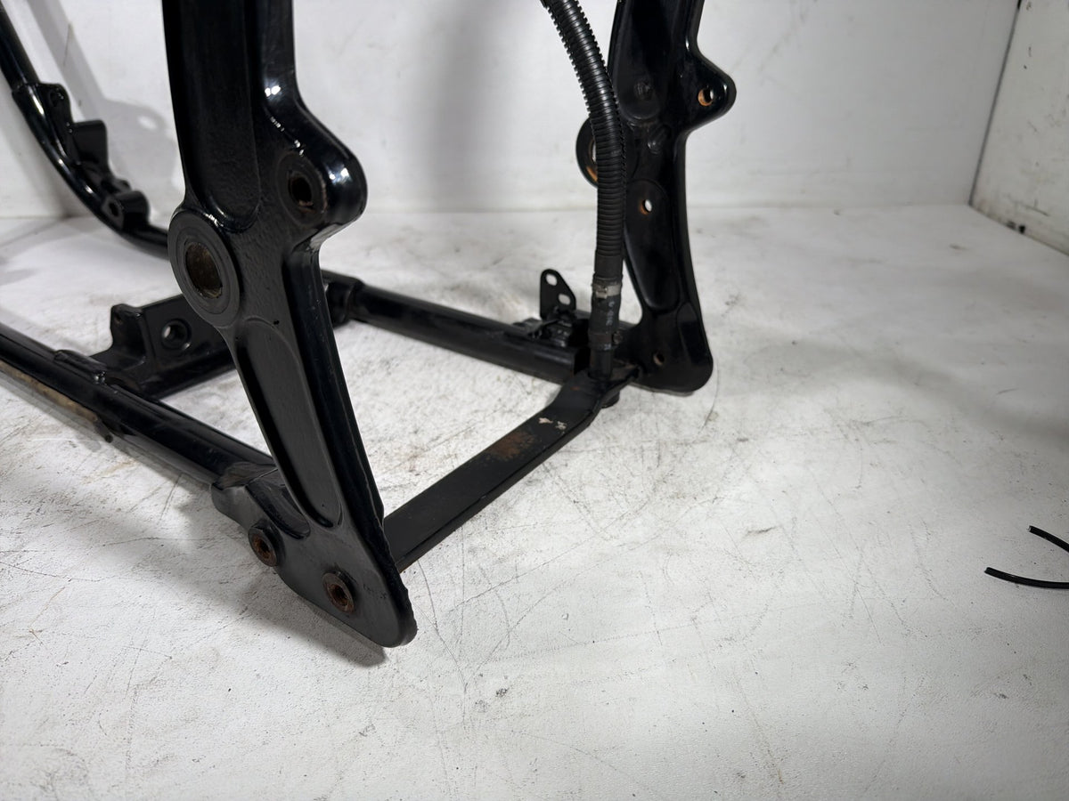 2001 Harley Fat Boy Softail FLSTFI OEM Body Main Frame Chassis SLVG