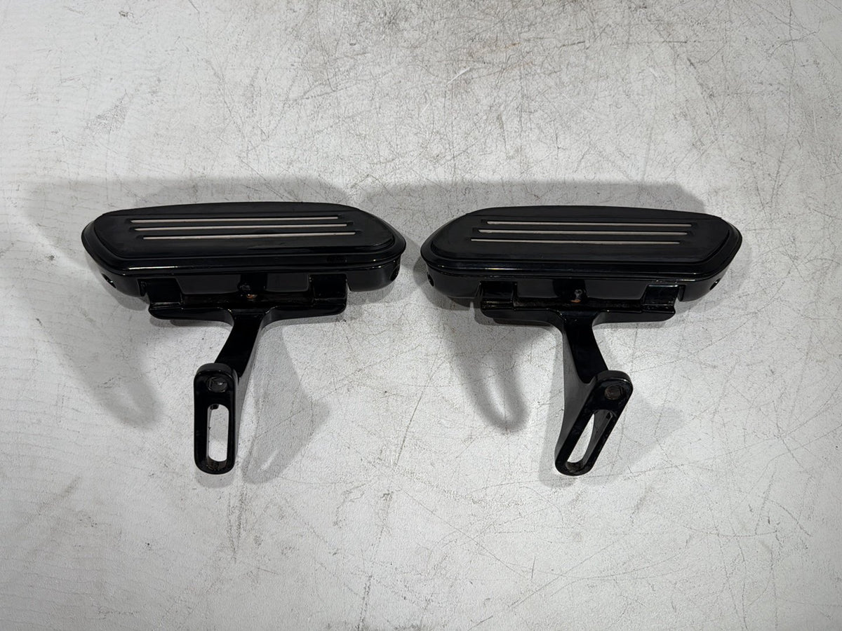 2011 Harley Road Glide Touring OEM Left & Right Passenger Floorboard Foot Rest