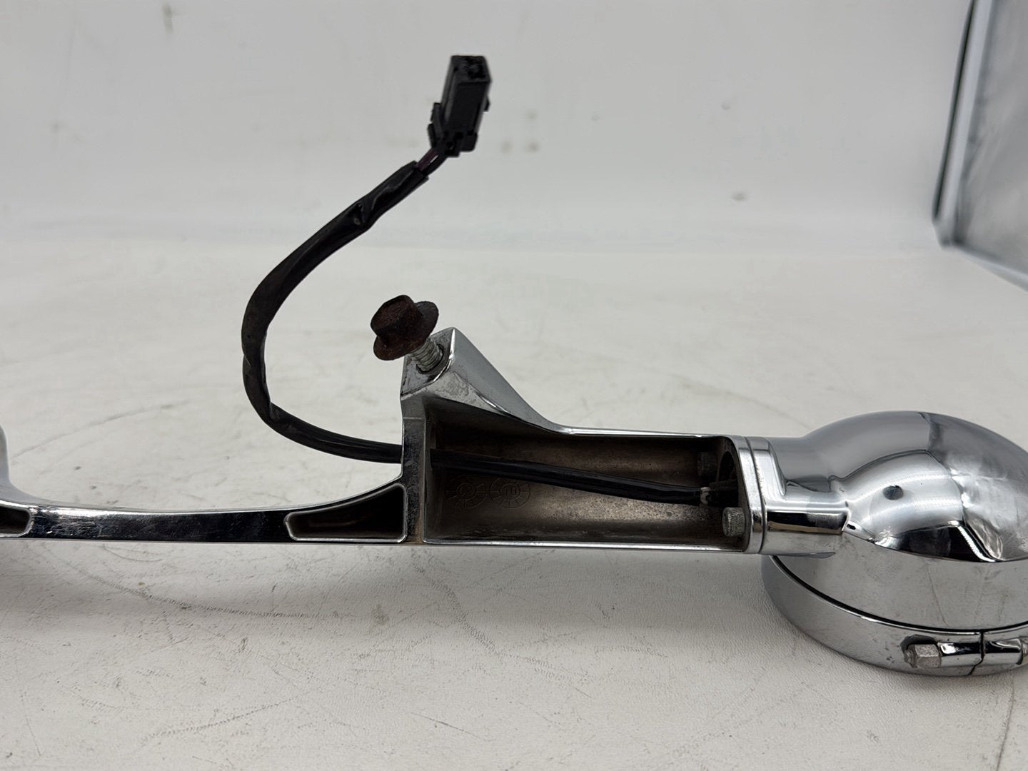 2007 - 2012 Harley-Davidson Touring Electra Glide Ultra Rear Left & Right Turn Signals 68510-74C