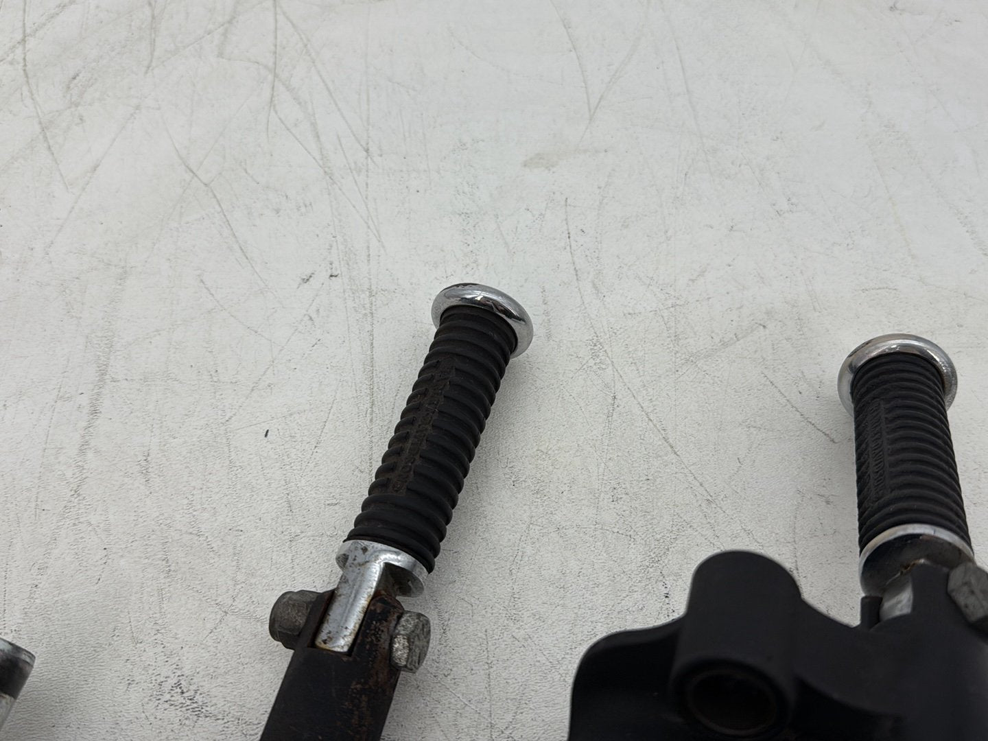 1997 Harley Softail Heritage Classic OEM Left &amp; Right Driver Step Foot Rest Pegs