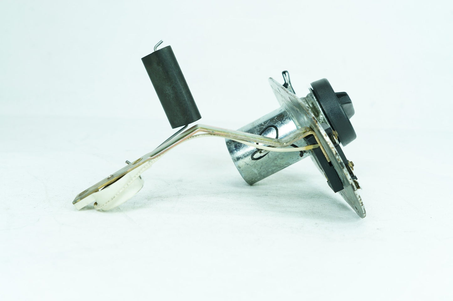 1984 - 1998 Harley-Davidson Touring Road Glide Fuel Petrol Gas Pump Top Plate Cover 75069-95