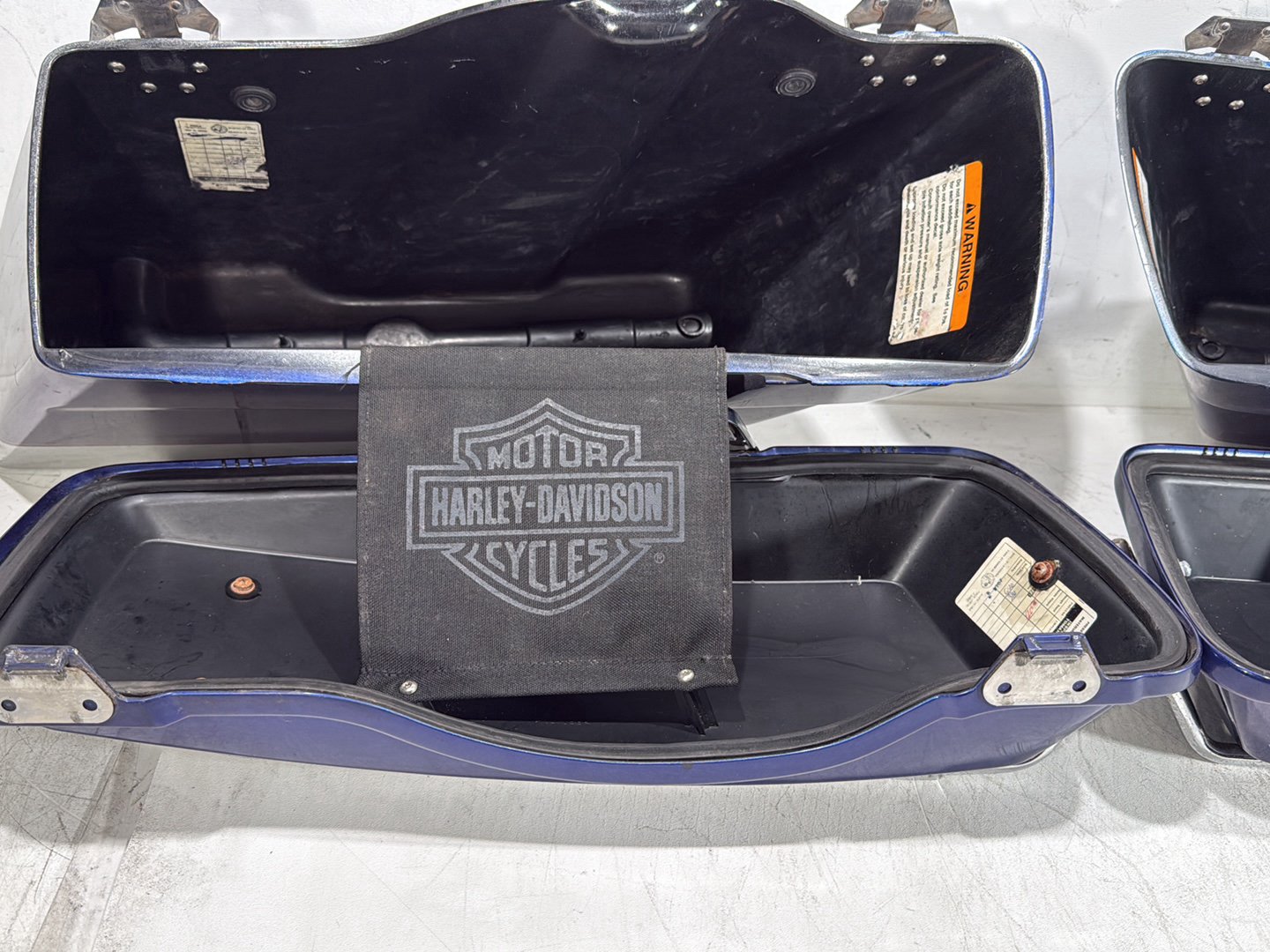 2006 Harley Touring FLHTCI Electra Glide Classic OEM Left Right Saddlebags Luggage NOKey