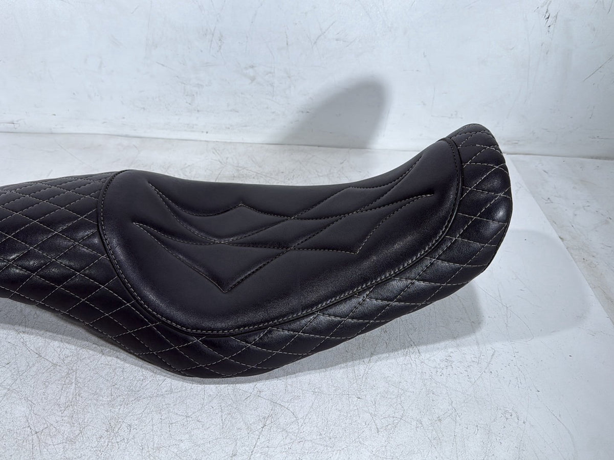2009 Harley Dyna Street Bob FXDB OEM Passenger Rider Driver Seat Saddle