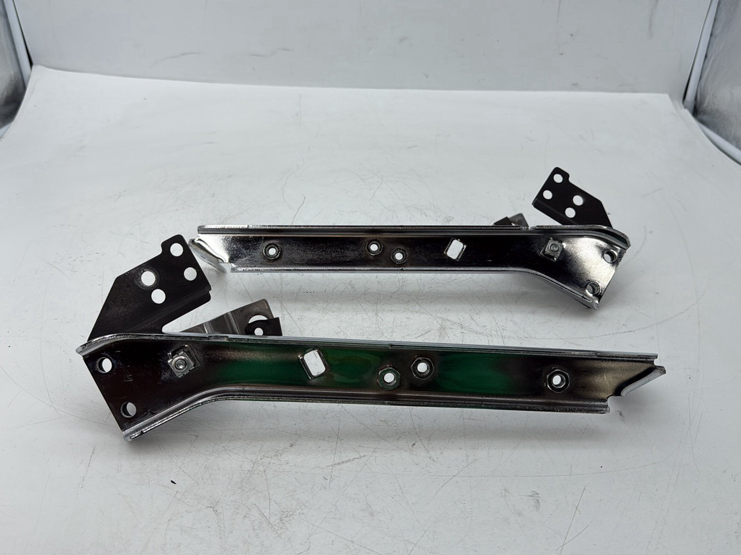 2005 Harley Touring FLHRCI Road King Classic OEM Rear Left & Right Saddlebag Fender Support