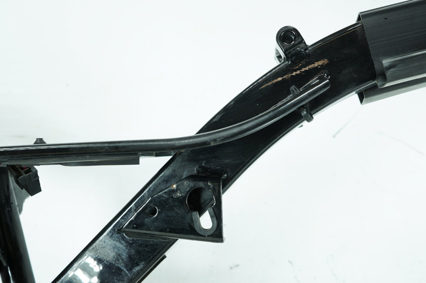 1999 - 2006 Harley-Davidson Dyna Low Rider Body Main Frame Chassis SLVG 47427-04BHP