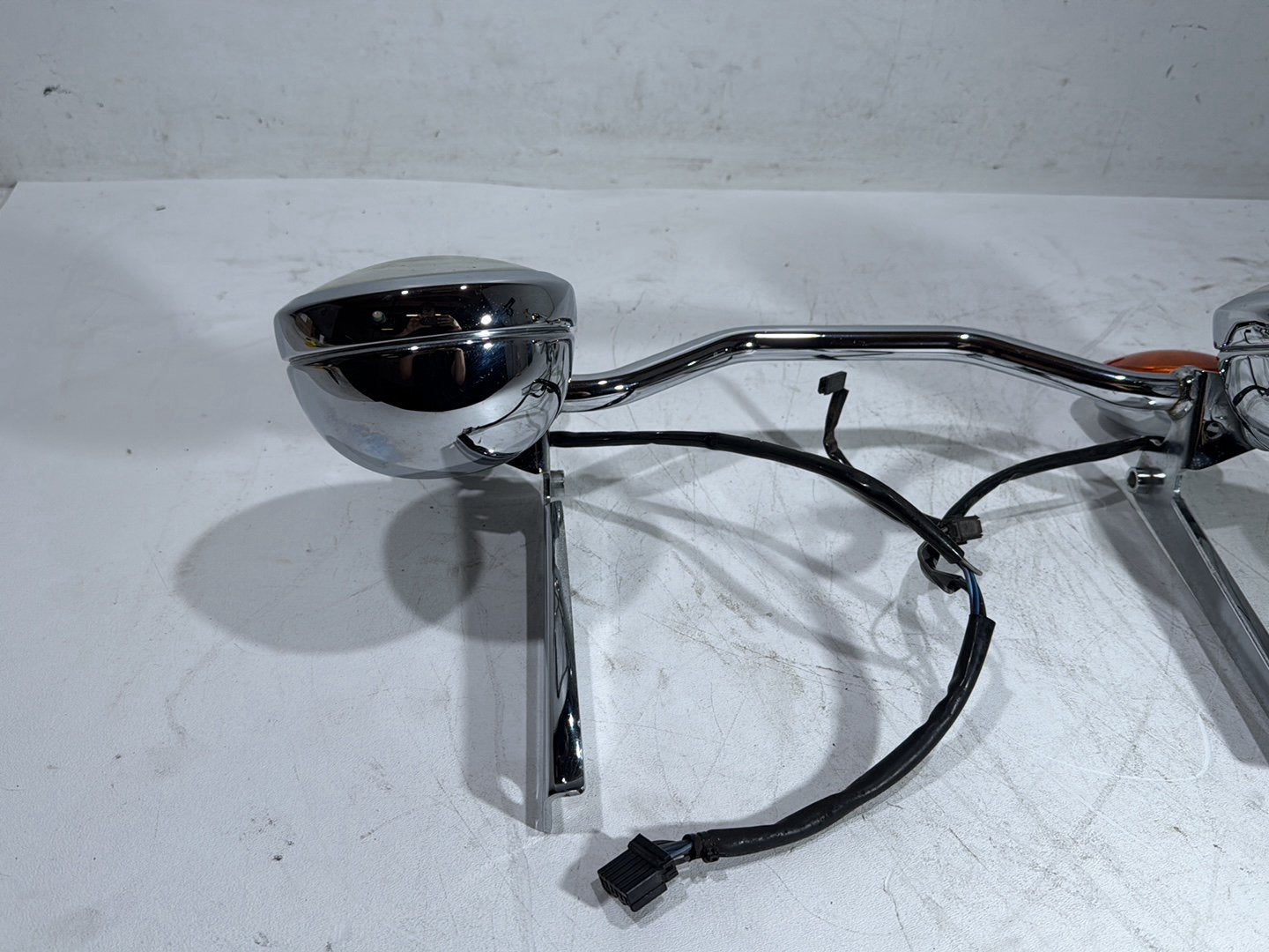 2011 Harley Heritage Softail Classic FLSTC OEM Front Turn Signal Indicators Aux Light Bar