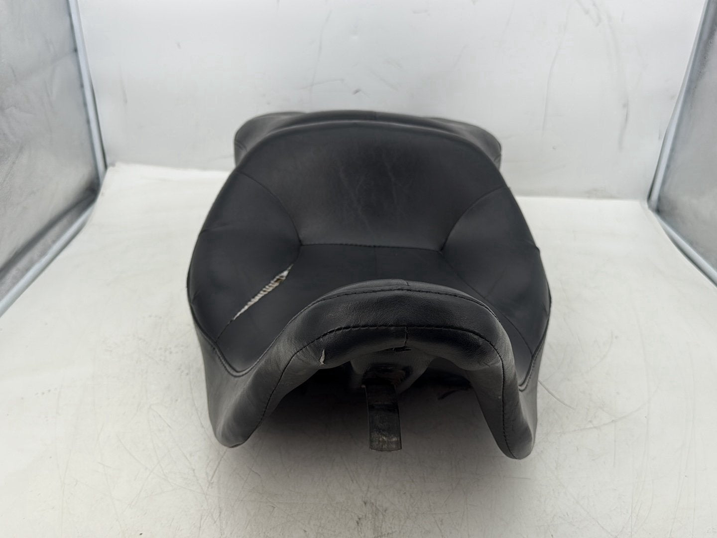 2006 Harley Electra Glide Touring Classic FLHTCI OEM Passenger Rider Driver Seat Saddle