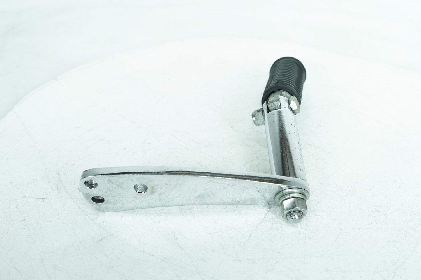 2007 - 2017 Harley-Davidson Dyna Super Glide Custom Front Driver Highway 1 Foot Peg Rest 49354-01