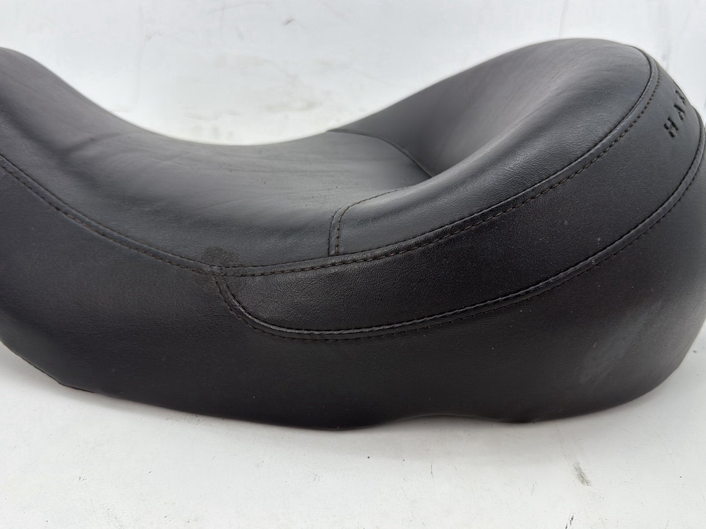 2006 Harley Road King Touring FLHRCI Classic OEM Rider Driver Solo Seat Pillion
