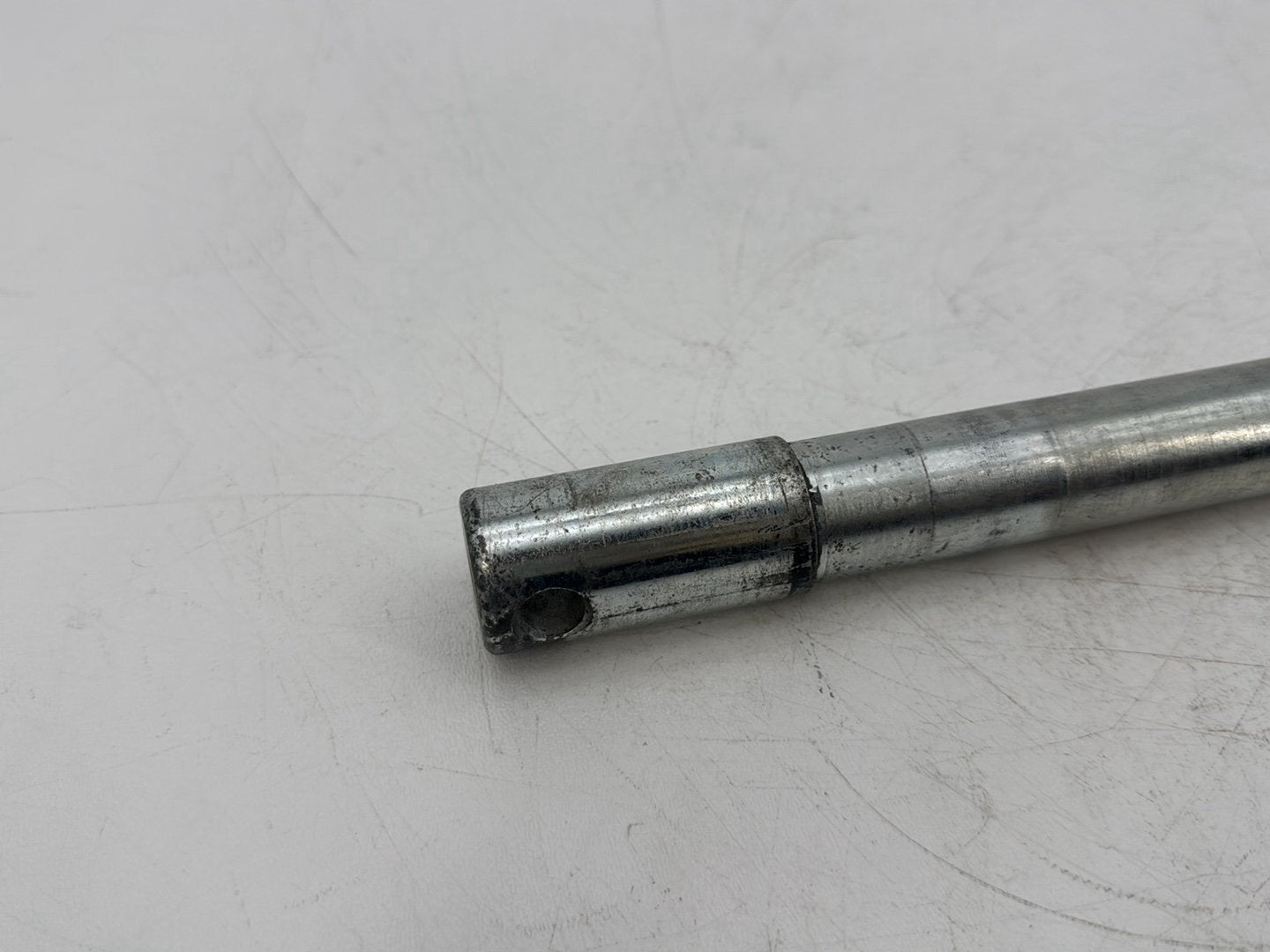 1999 - 2006 Harley-Davidson Touring Electra Glide Classic Front Wheel Axle Bolt Shaft 43364-00