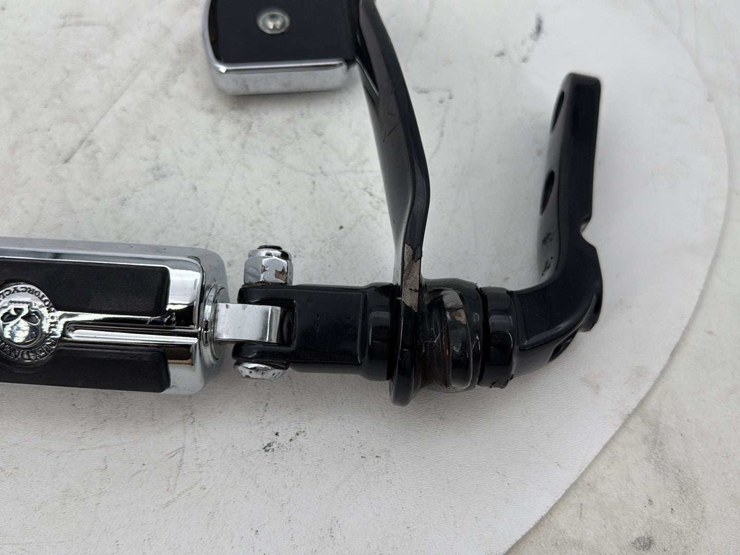 2006 Harley Dyna Super Glide Custom FXDCI OEM Right Driver Foot Controls Peg Rest