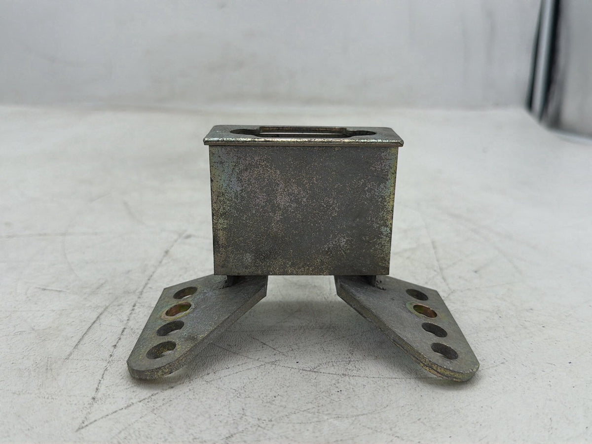 2006 Harley Electra Glide Touring Ultra FLHTCUI OEM Driver Rider Backrest Bracket Mount 52589-09A