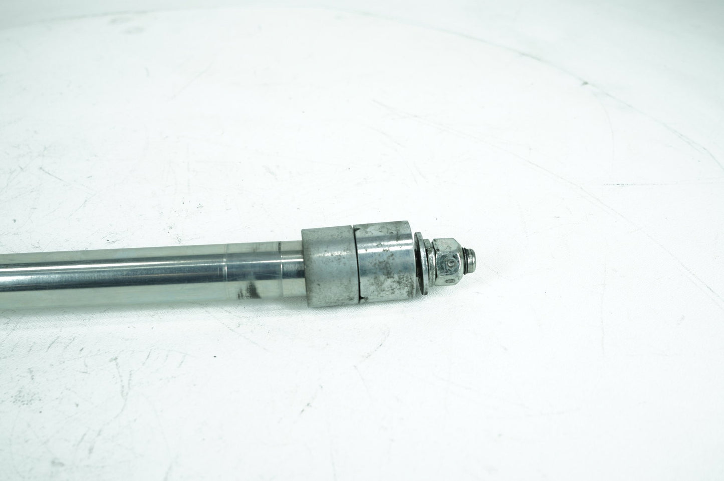 2000 - 2006 Harley-Davidson Touring Road King Custom Front Wheel Axle Bolt Shaft 43364-00