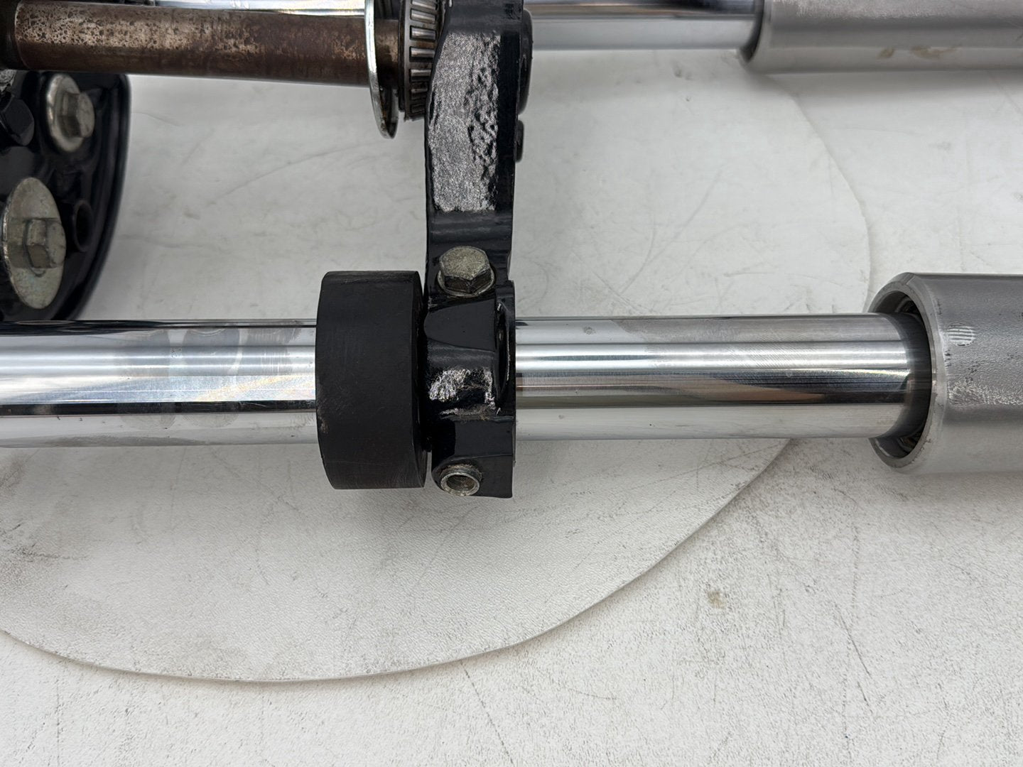 1999 - 2006 Harley-Davidson Touring Electra Glide Ultra Front Triple Tree Set & LH RH Fork Legs Sliders 45435-95 , 46496-00A