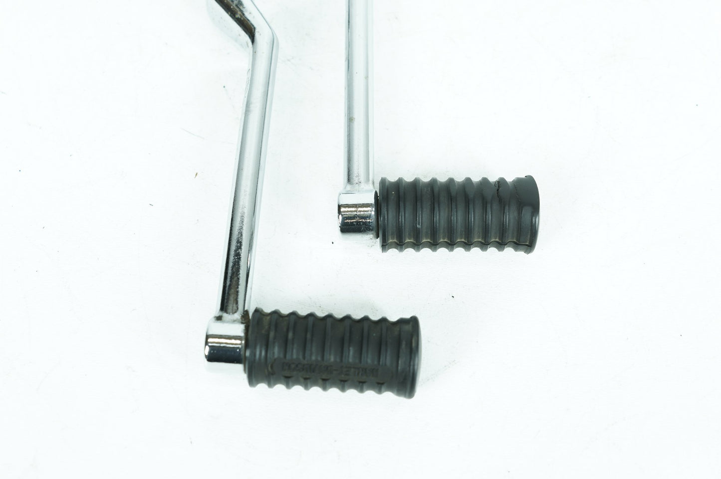 1999 - 2006 Harley-Davidson Softail Deluxe Gear Shifter Lever Pedal Pedals  	33895-82B