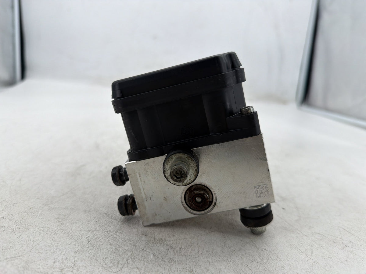 2012 Harley Electra Glide Touring Ultra OEM ABS Brake Pump & Control Module