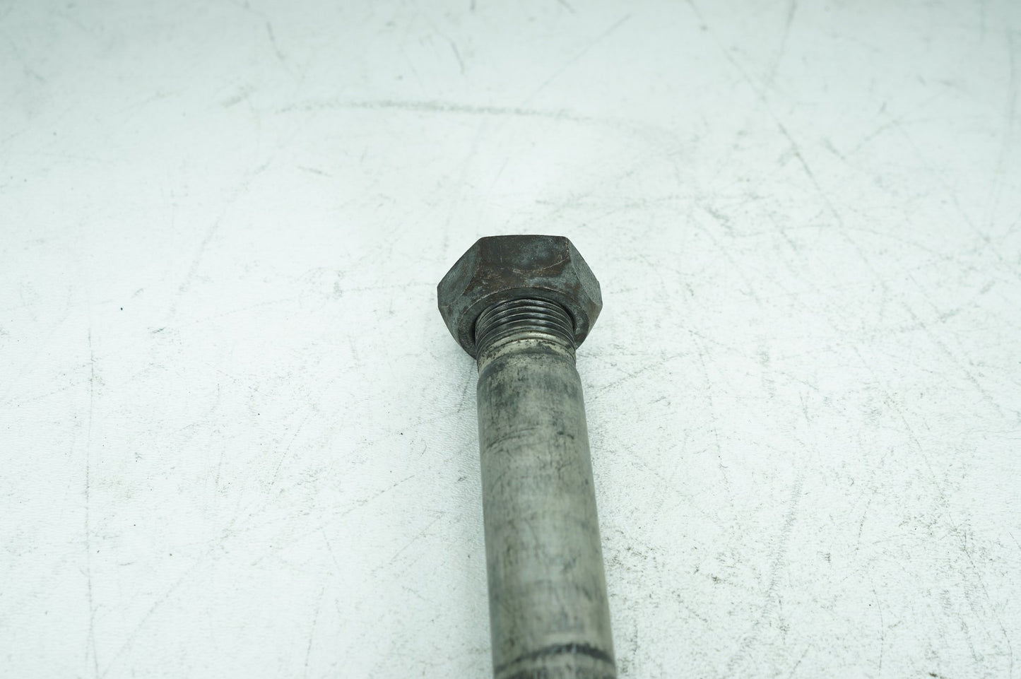 2007 - 2017 Harley-Davidson Dyna 105th Wide Glide Rear Wheel Axle Bolt Shaft 41114-08