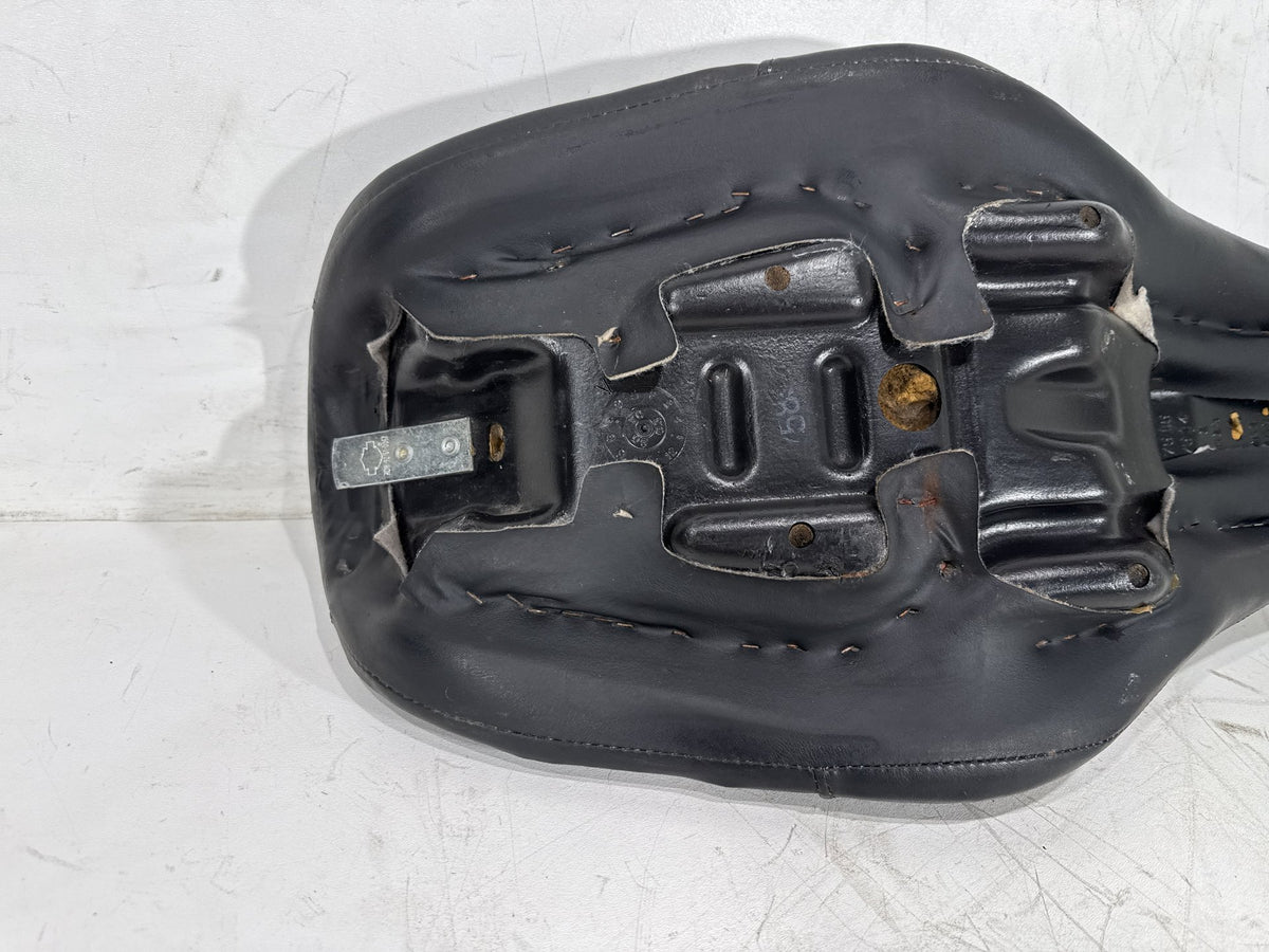 2005 Harley Dyna Super Glide Custom FXDC OEM Passenger Rider Driver Seat Saddle