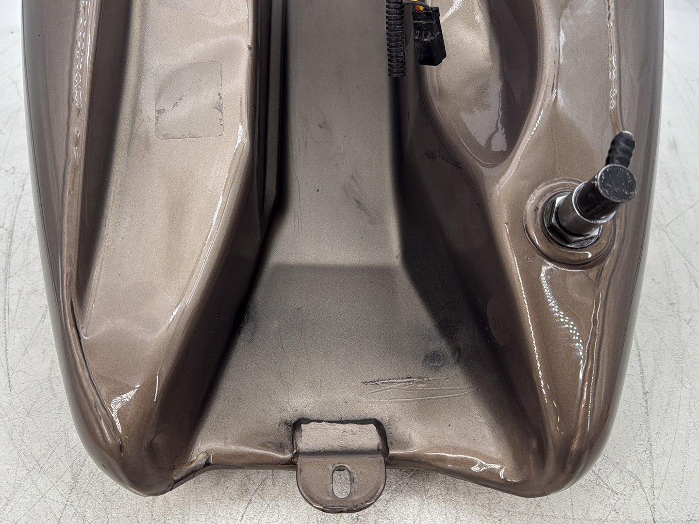 2004 Harley Road King Touring Custom FLHRSI OEM Fuel Gas Tank Gasoline Reservoir