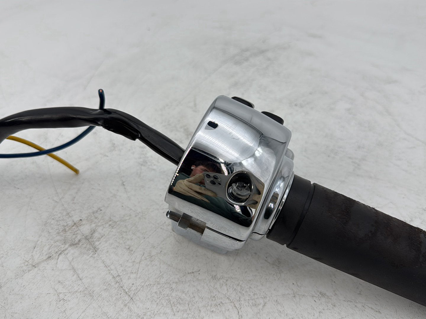 1999 - 2006 Harley-Davidson Touring Electra Glide Classic Left Turn Signal Headlight Switches Controls 71685-06A