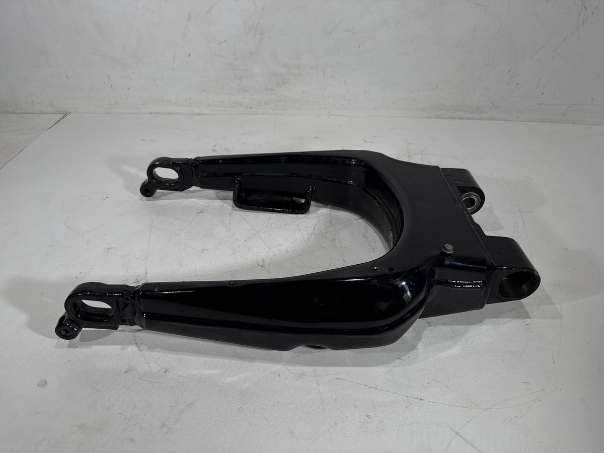 2014 Harley Electra Glide Touring Ultra OEM Rear Fork Swingarm Swing Arm