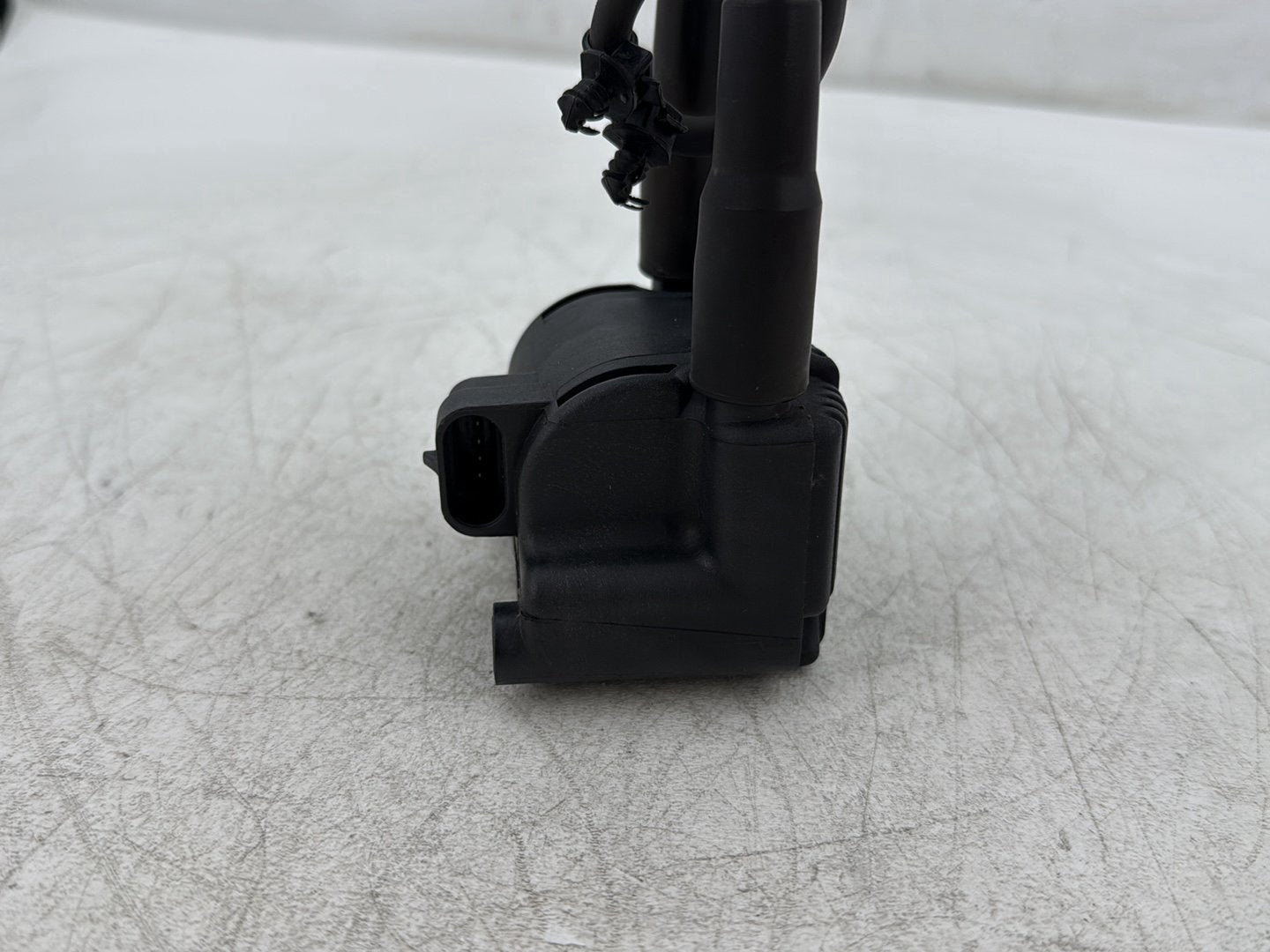 2010 Harley Dyna Fat Bob FXDF OEM Ignition Coil Spark Plugs Cable