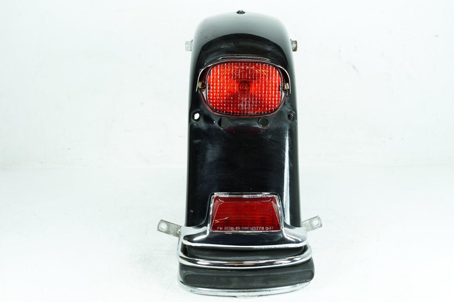 1999 - 2006 Harley-Davidson Touring Electra Glide Classic Rear Wheel Fender Taillight Brake Lamp 59579-01B