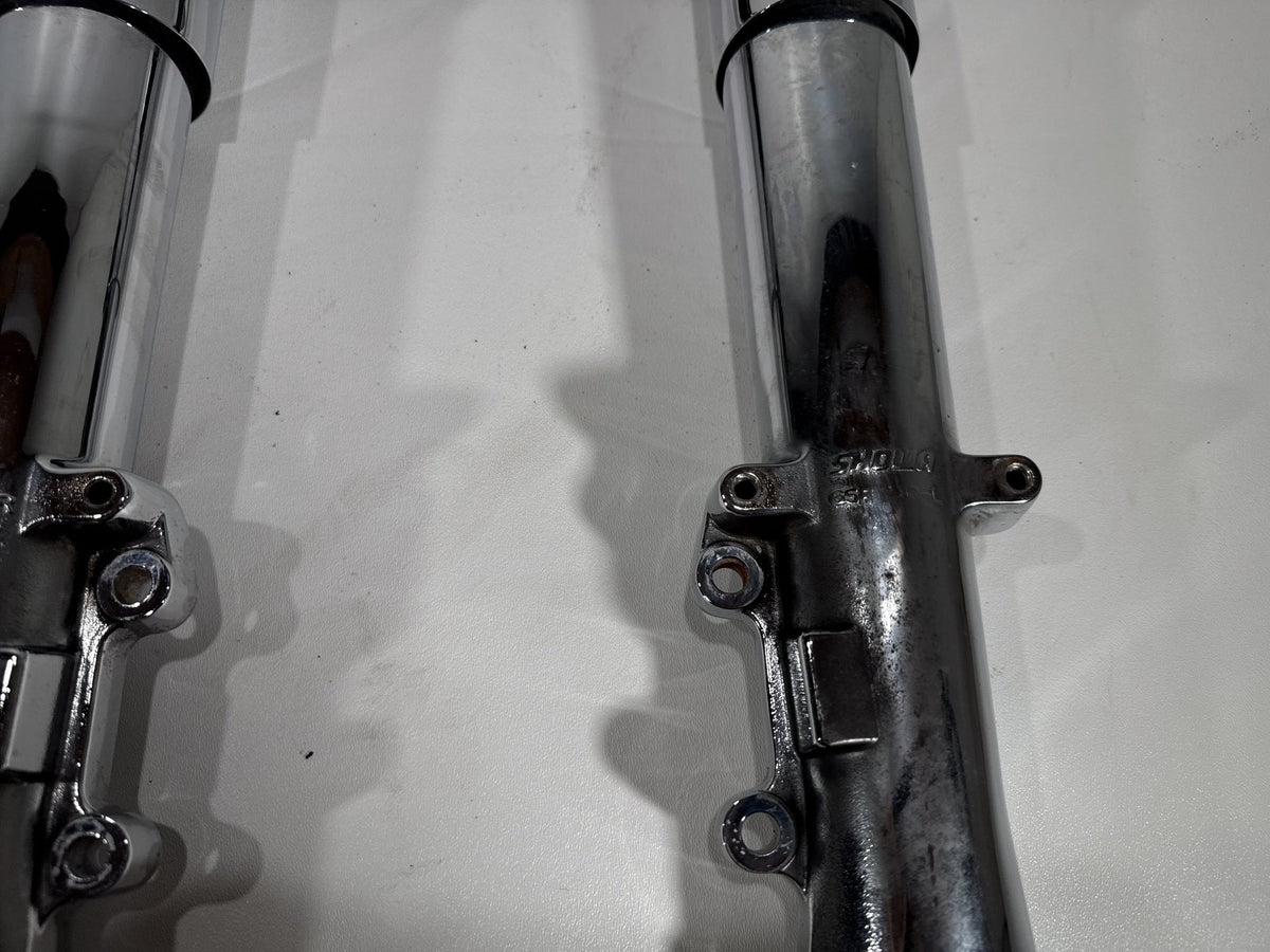 04 Harley Road King Touring OEM Front Triple Tree Set & LH RH Fork Legs Sliders