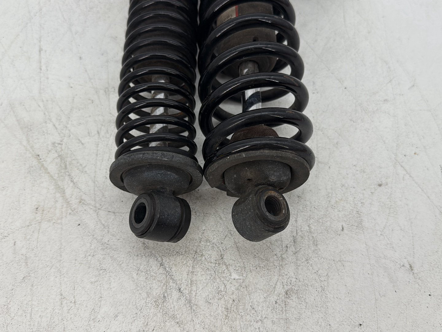 2018 Harley Electra Glide Touring Ultra OEM Rear Left Right Shock Absorbers 14"