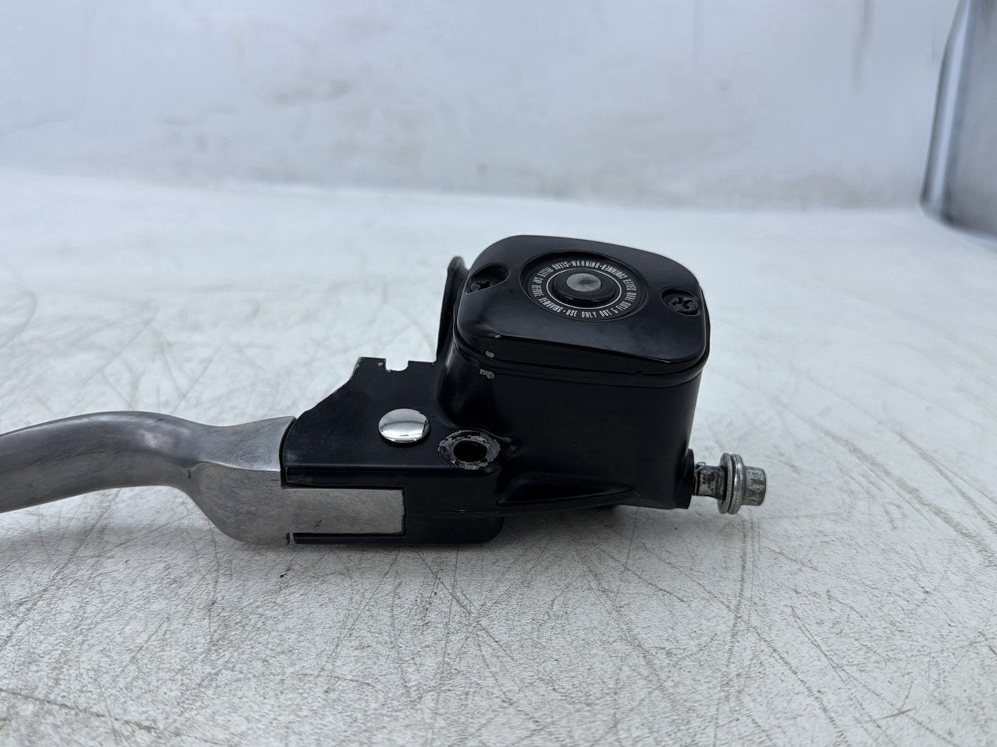 2004 Harley Road King Touring Custom FLHRSI OEM Front Right Brake Lever Master Cylinder