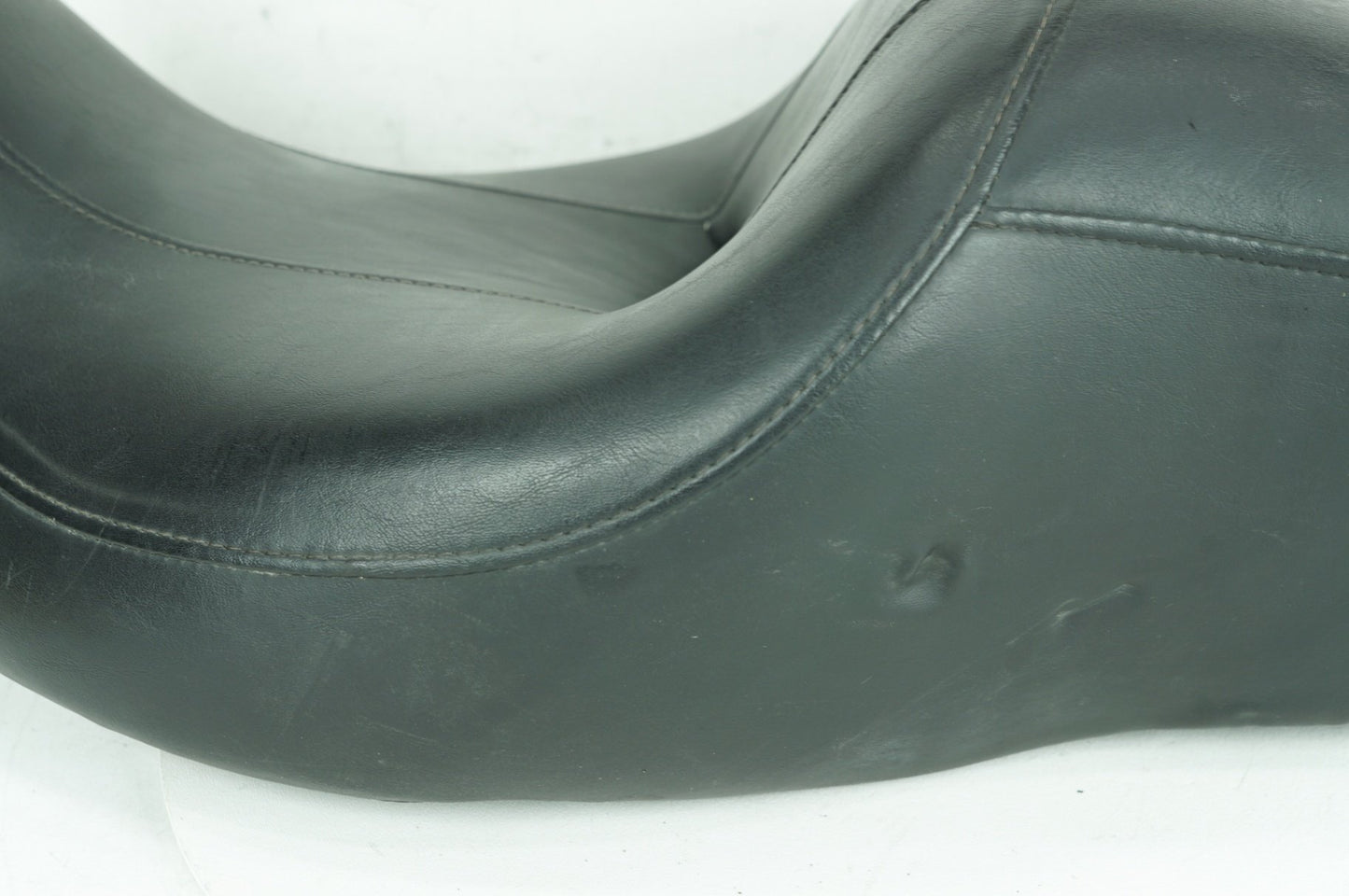 2007 - 2013 Harley-Davidson Touring Electra Glide Ultra Passenger Rider Driver Seat Saddle 52164-10