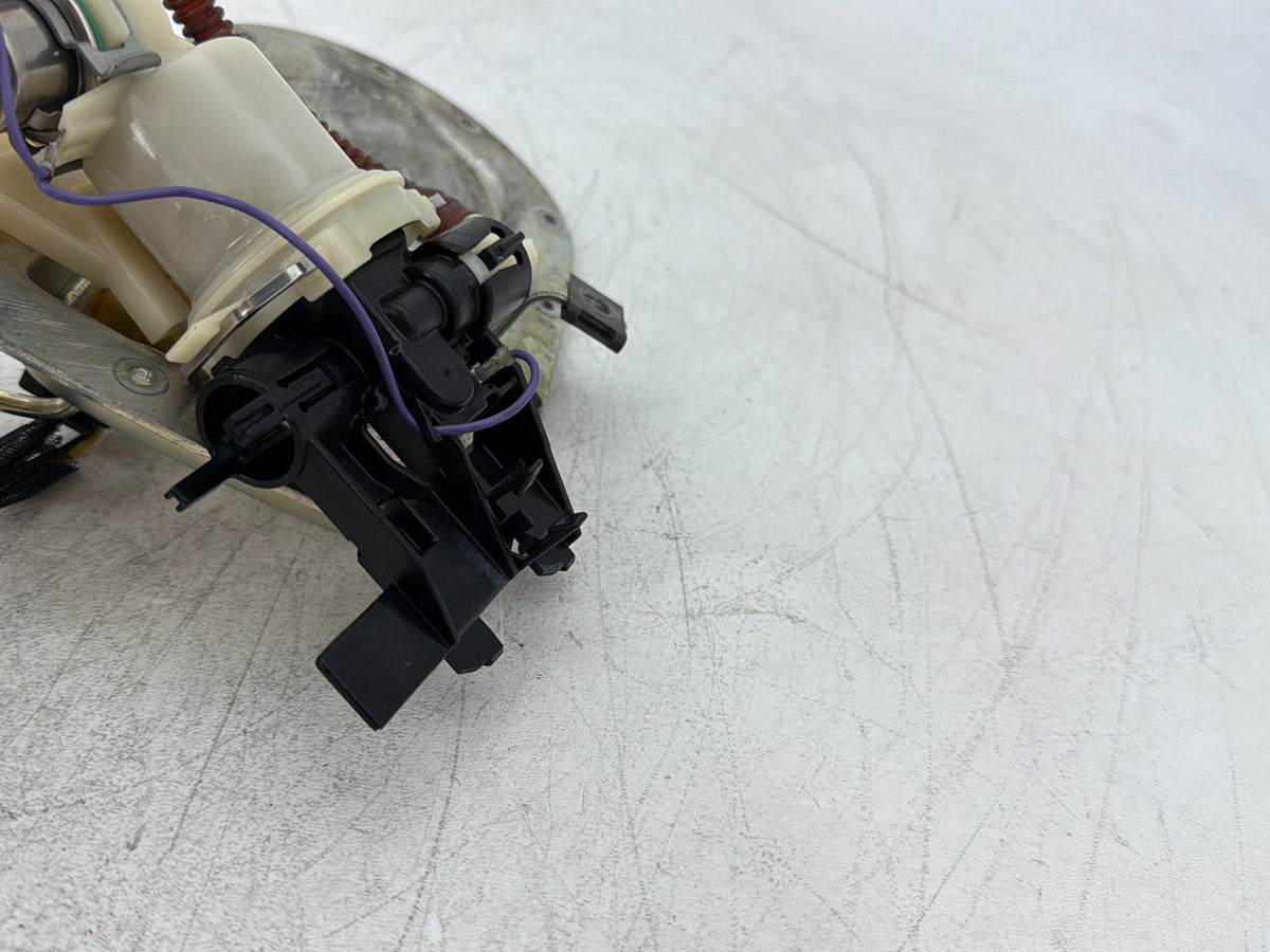 2010 Harley Dyna Fat Bob FXDF OEM Fuel Pump Gas Gasoline Petrol Sending