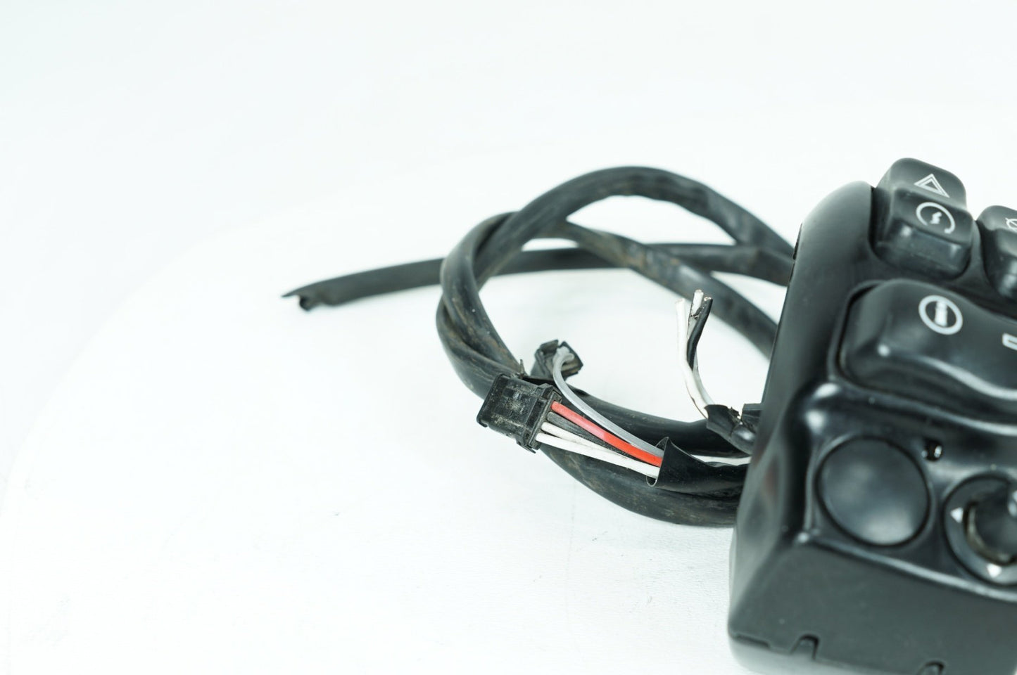2017 - 2025 Harley-Davidson Touring Street Glide Right Engine Start Kill Switches Controls 71500501