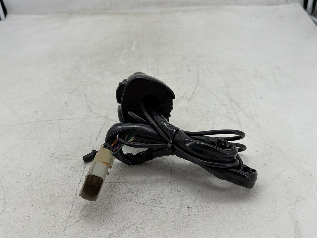 10 Harley Electra Glide Touring OEM Left Turn Signal Headlight Switches Controls