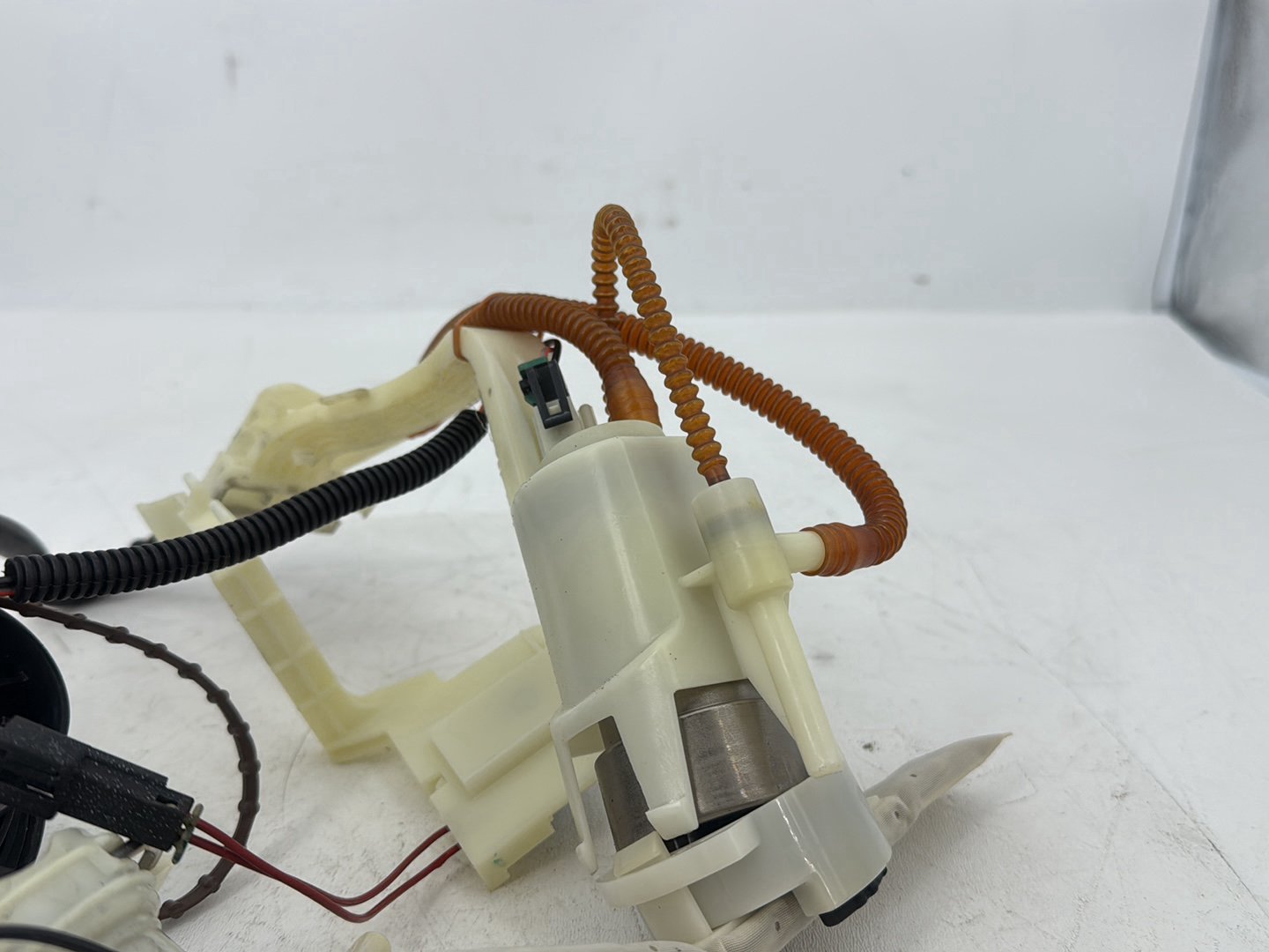 2008 - 2016 Harley-Davidson Touring Electra Glide Ultra Fuel Pump Gas Gasoline Petrol Sending 	62908-08